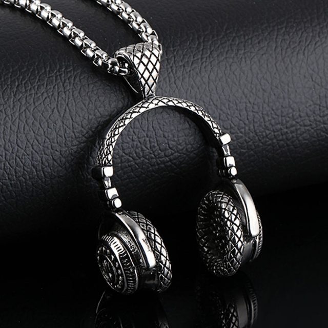 Men’s Headphones Pendant Necklace